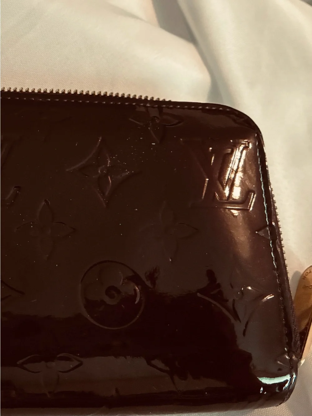 Louis Vuitton Vernis Patent Leather Zip Wallet